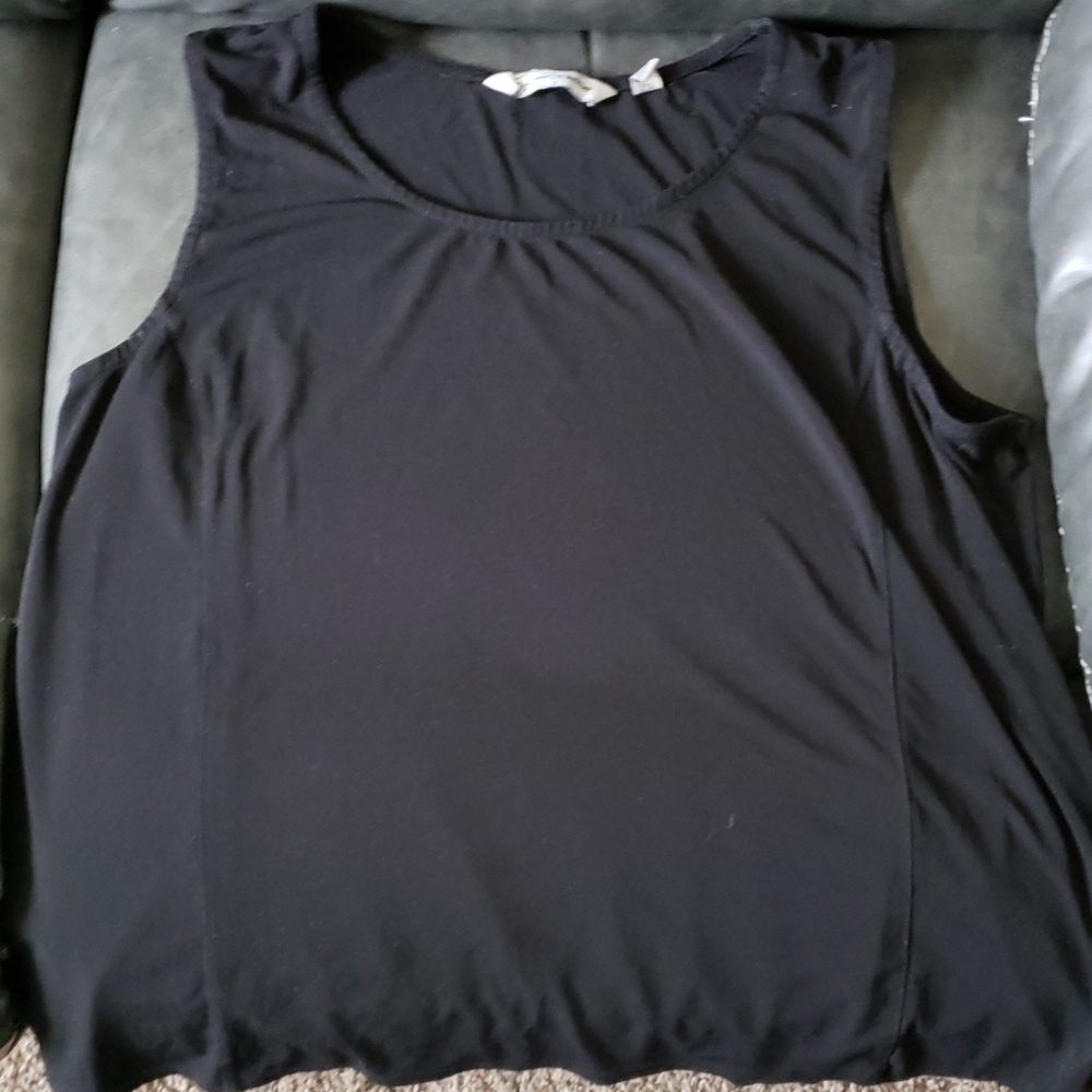 22/24 sleeveless blouse